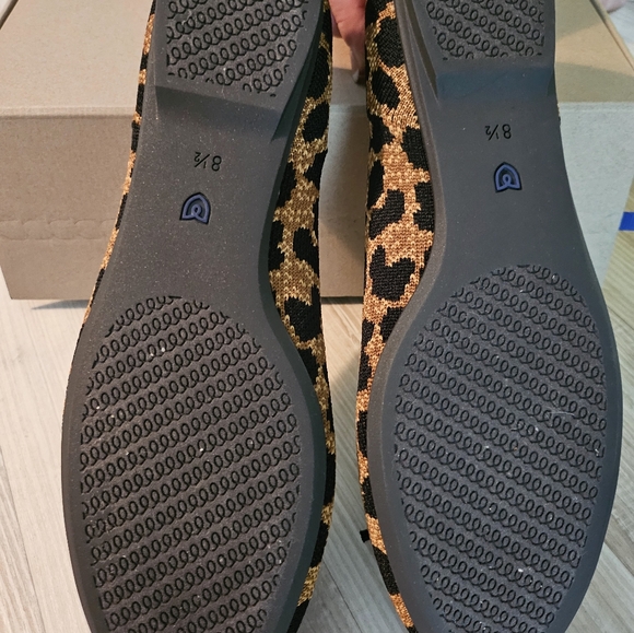 Rothy's NIB Size 8.5 Retired style. - Picture 4 of 7